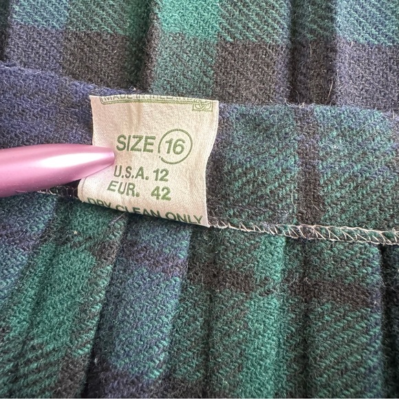 Pleated Skirt, Perfect for my fashionistas! - Picture 12 of 13